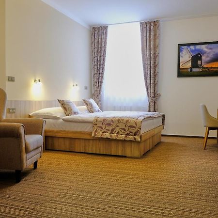 Bilovec Hotel Gtc 3* Superior מראה חיצוני תמונה