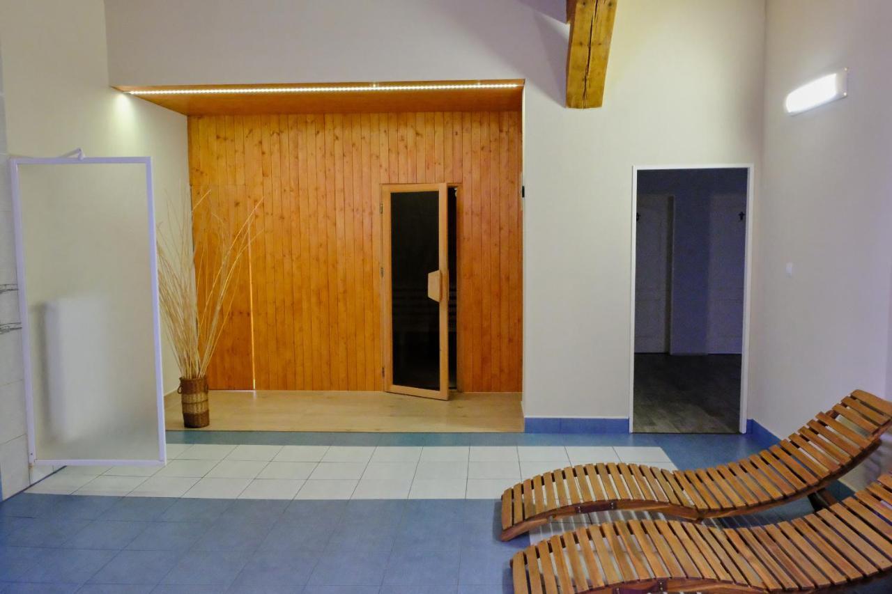 Bilovec Hotel Gtc 3* Superior מראה חיצוני תמונה