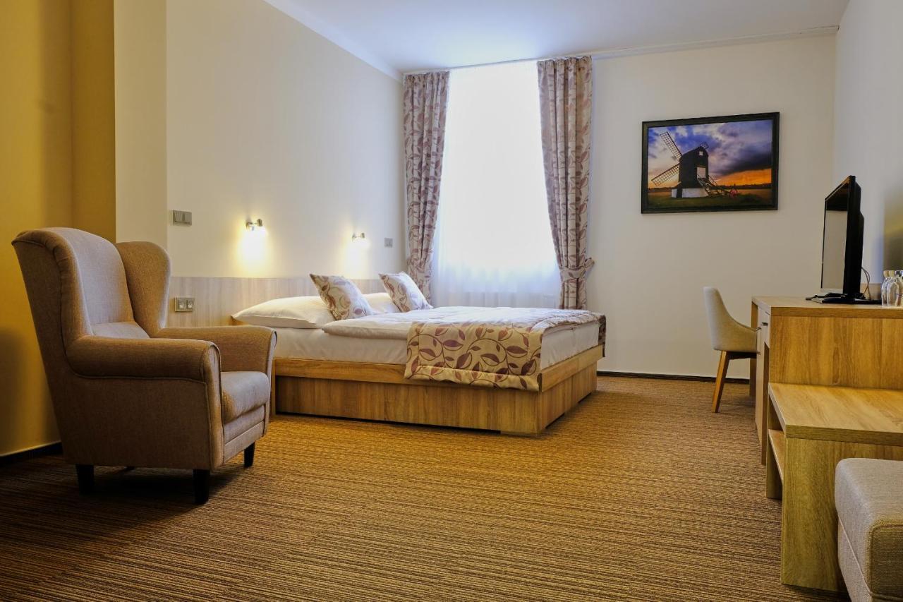 Bilovec Hotel Gtc 3* Superior מראה חיצוני תמונה