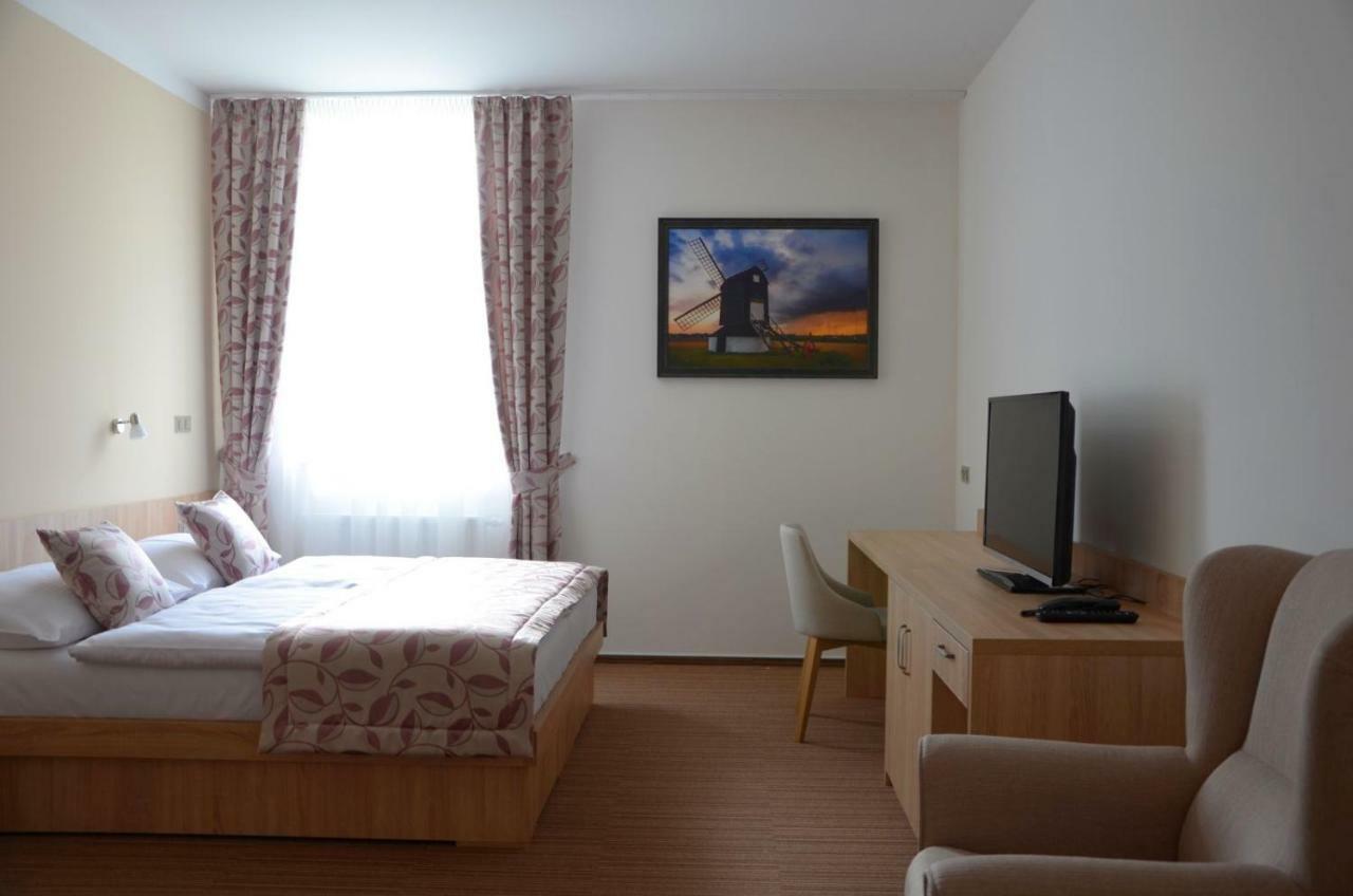 Bilovec Hotel Gtc 3* Superior מראה חיצוני תמונה
